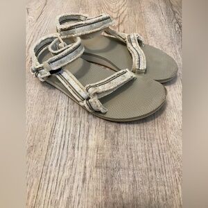 Teva Beige and Cream Sandals